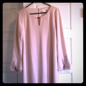 Rose pink color with sleeve cuff detail